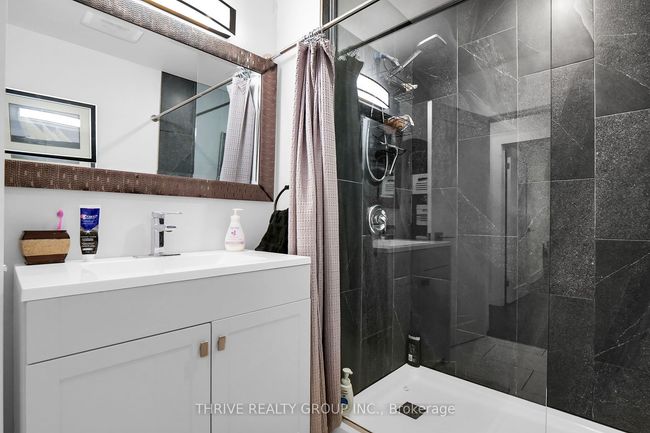 371 High St, House other with 3 bedrooms, 2 bathrooms and 2 parking in London ON | Image 13