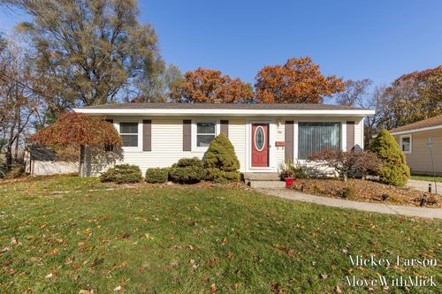 961 Walcott St, Wyoming, MI, 49509-1950 | Card Image