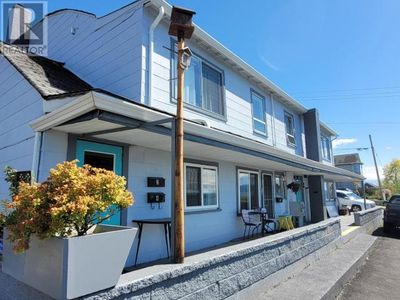 6865 Duncan St, Condo with 10 bedrooms, 7 bathrooms and null parking in Powell River BC | Image 1