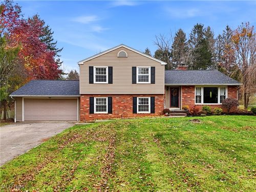 3453 Country Club Dr, Medina, OH, 44256-8723 | Card Image