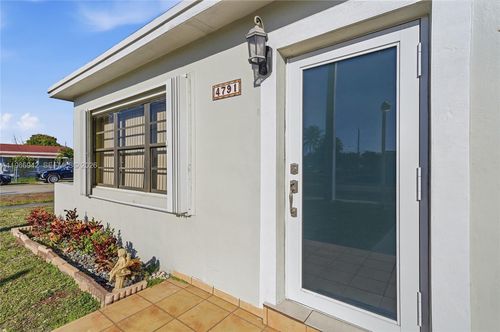 4791 W 3rd Ave, Hialeah, FL, 33012-3930 | Card Image
