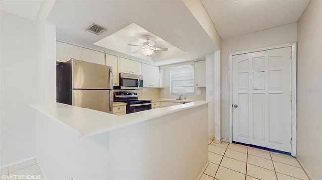 623 - 623 Park Cir, Condo with 2 bedrooms, 2 bathrooms and null parking in BRADENTON FL | Image 4