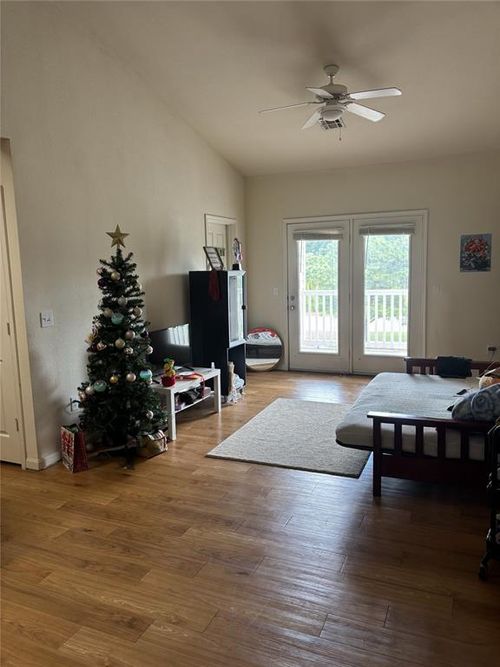 8134-2200 Classen Boulevard, Norman, OK, 73071 | Card Image