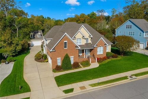 1933 Governors Pointe Dr, Suffolk, VA, 23436-1137 | Card Image