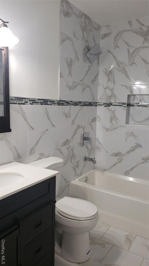 643 E 87th St, Brooklyn, NY, 11236-3403 | Card Image