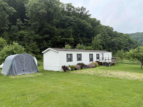 29-1930 Hideaway Hills Ln, Lansing, IA, 52151-9715 | Card Image