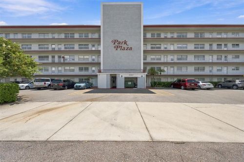 100-5060 76th Avenue N, PINELLAS PARK, FL, 33781 | Card Image