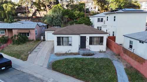 2691 Reynard, San Diego, CA, 92103 | Card Image