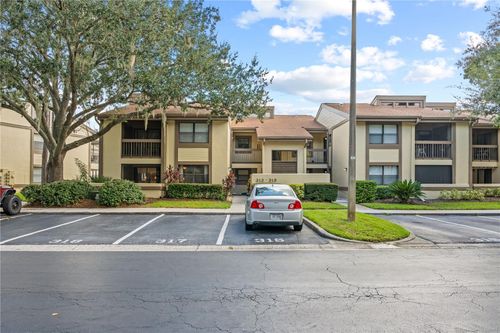 317 Woodlake Wynde, Oldsmar, FL, 34677-2116 | Card Image