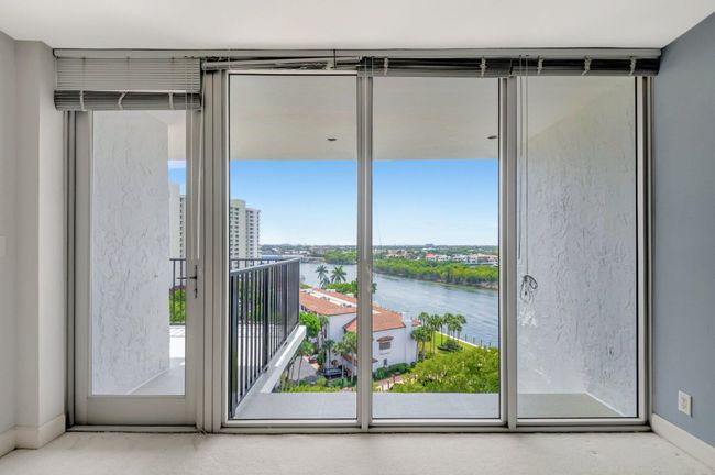 PH10 - 4750 S Ocean Blvd, Condo with 2 bedrooms, 2 bathrooms and null parking in Highland Beach FL | Image 22