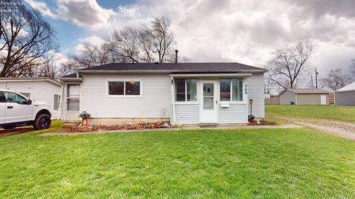 569 W Pearl St, Willard, OH, 44890-1025 | Card Image