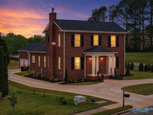 124 Kinsale Dr, Madison, AL, 35757-7644 | Card Image