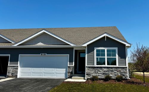 818A Concord Circle, Burlington, WI, 53105 | Card Image