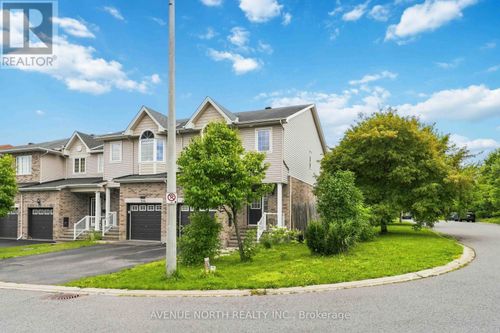 216 Cityview Cres, Orleans, ON, K4A0T9 | Card Image
