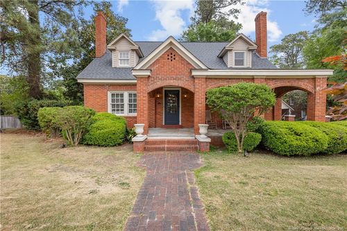 209 E 18th St, Lumberton, NC, 28358-3876 | Card Image