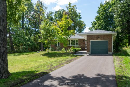 94 Laidlaw St N, Brock, ON, L0E1E0 | Card Image