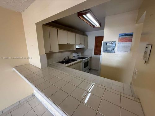 apt-410-6055 W 19th Ave, Hialeah, FL, 33012-6066 | Card Image