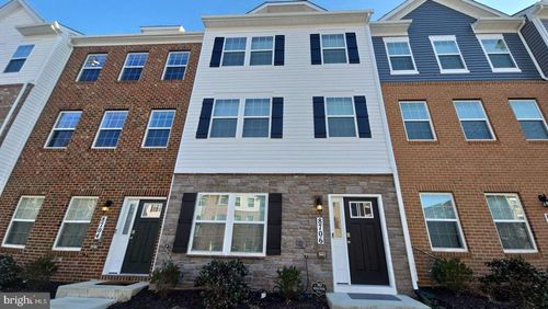 8706 Cherrybark Rd, CLINTON, MD, 20735-9908 | Card Image