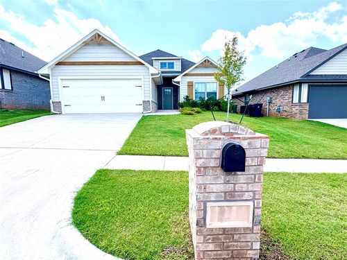 5509 Malpaso Creek Dr, Mustang, OK, 73064-4885 | Card Image