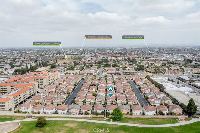 69 Serena Way, Condo with 4 bedrooms, 3 bathrooms and 2 parking in Stanton CA | Image 5
