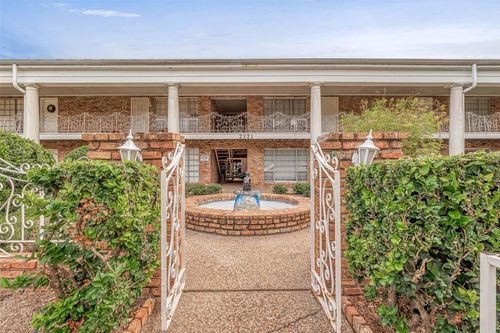 apt-15-2121 Fountain View Dr, Houston, TX, 77057-3619 | Card Image