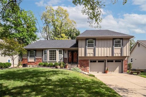 9507 Farley Circle, Overland Park, KS, 66212 | Card Image