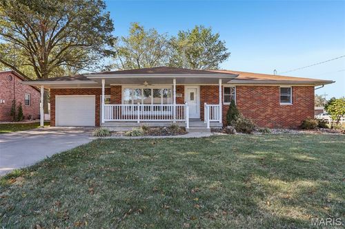 17811 East St, Saint Rose, IL, 62230-2541 | Card Image