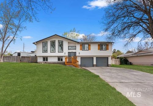 3032 S Chieftain Way, Boise, ID, 83709-3911 | Card Image