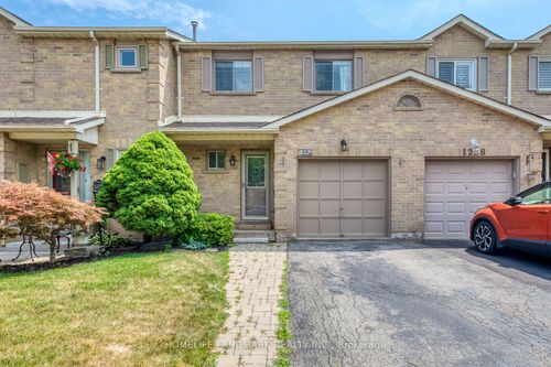 1226 Cottonwood Cres, Oakville, ON, L6M2W6 | Card Image