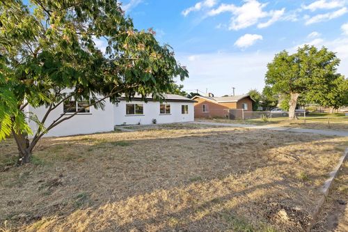 8728 E Khan Street, Selma, CA, 93662 | Card Image