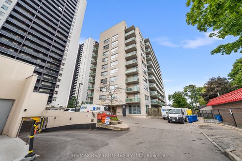 405-2464 Weston Rd, York, ON, M9N0A2 | Card Image