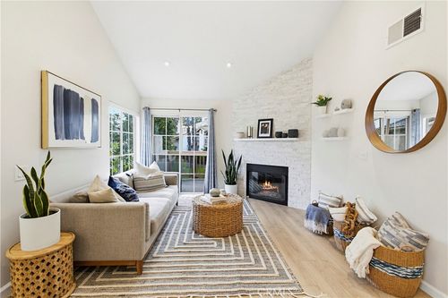 7-26571 Las Palmas, Laguna Hills, CA, 92656-3124 | Card Image