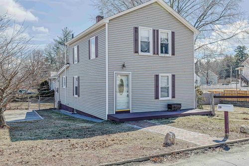 29 Hamburg St, Manchester, NH, 03102-3807 | Card Image