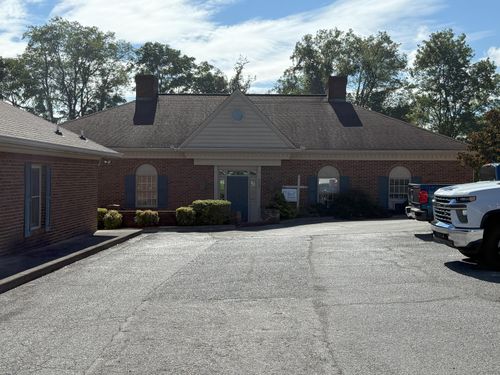 2307 W Andrew Johnson Hwy, Morristown, TN, 37814-3272 | Card Image