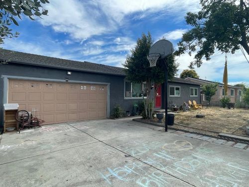 1748 Cooley Dr, San Jose, CA, 95116-3061 | Card Image