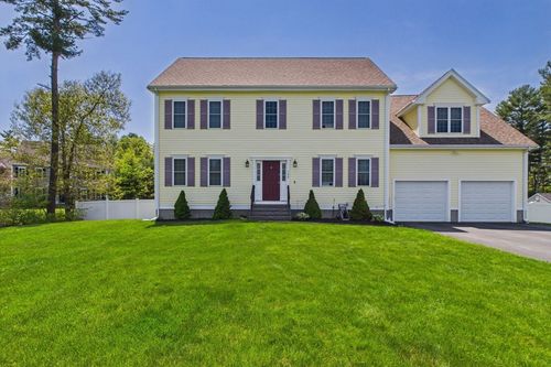 136 Forbes Rd, Rochester, MA, 02770-1037 | Card Image
