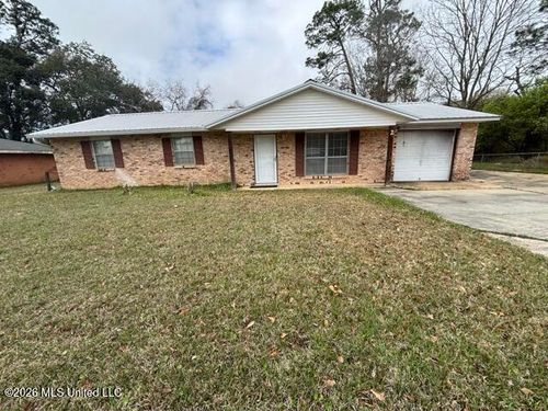 2 Sandalwood Ct, D'Iberville, MS, 39540-3641 | Card Image