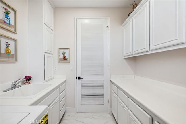 36472 County Line Rd, House other with 4 bedrooms, 6 bathrooms and 4 parking in Yucaipa CA | Image 34