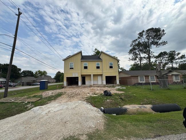 House under construction in the neighborhood | Image 9