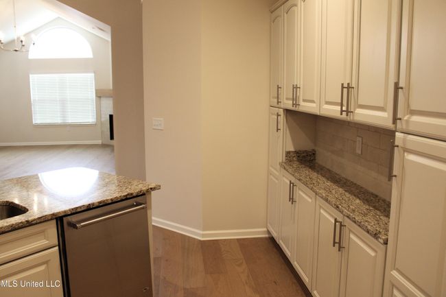 Kitchen | Image 11