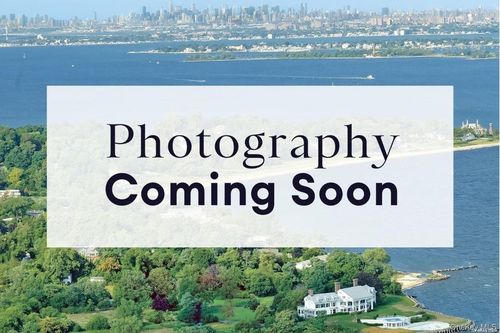 77 Marvin Ln, Commack, NY, 11725-3929 | Card Image