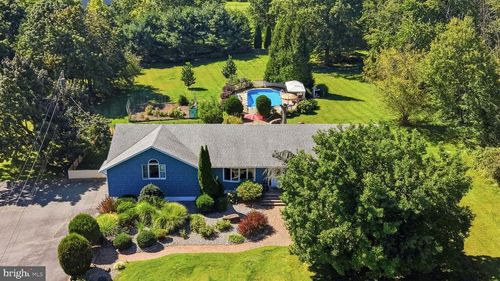 2 Winding Brook Way, Titusville, NJ, 08560-1525 | Card Image