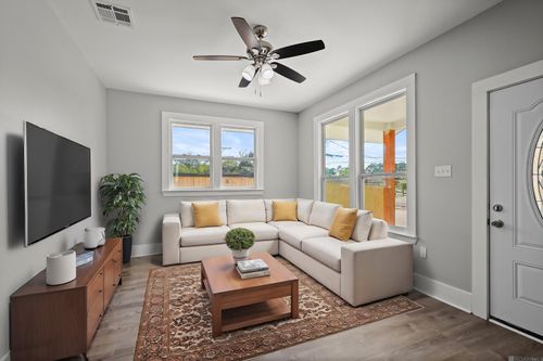 445 Lovers Ln, Baton Rouge, LA, 70806-5124 | Card Image