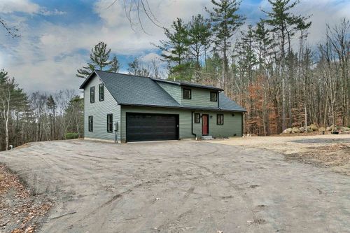 207 Pease Rd, Meredith, NH, 03253-5508 | Card Image