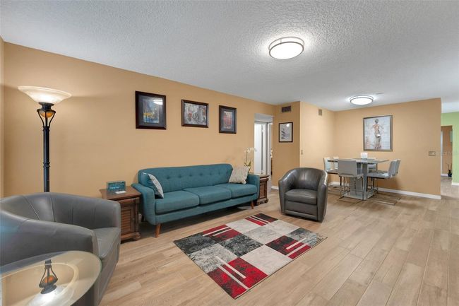 APT-24 - 2256 Philippine Dr, Condo with 2 bedrooms, 2 bathrooms and null parking in CLEARWATER FL | Image 5