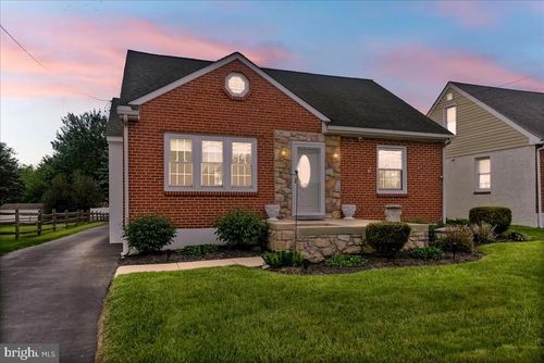 4110 Naamans Creek Rd, UPPER CHICHESTER, PA, 19061-2421 | Card Image
