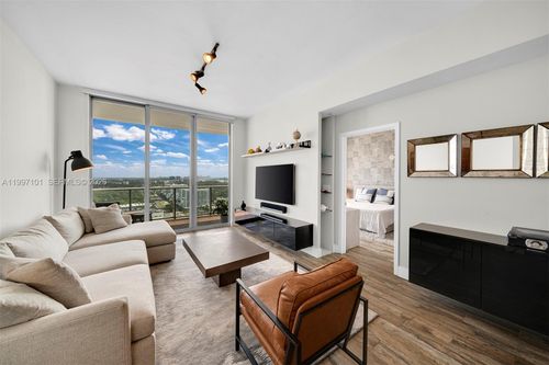 apt-h2403-3470 E Coast Ave, Miami, FL, 33137-4236 | Card Image