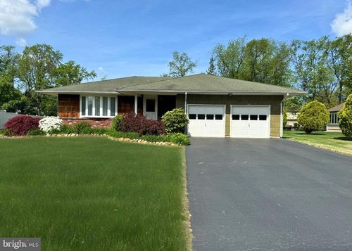 90 Limewood Dr, Hamilton, NJ, 08690-2253 | Card Image