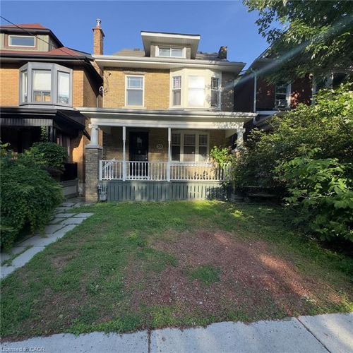 33 Cedar Ave, Hamilton, ON, L8M3A6 | Card Image