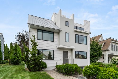 200 Hillspoint Rd, Westport, CT, 06880-6617 | Card Image